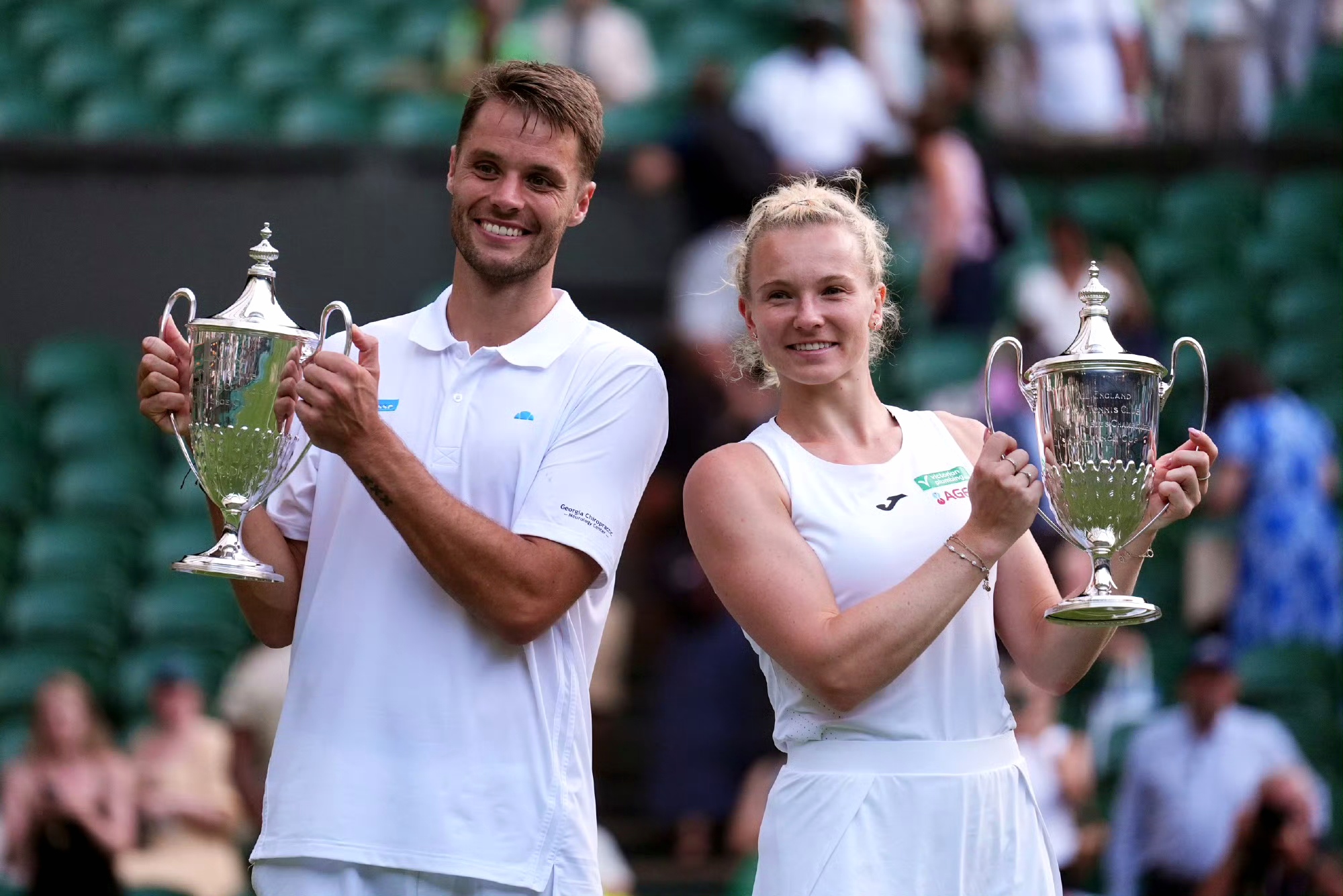 温网翻盘法网，西西帕斯带队取胜