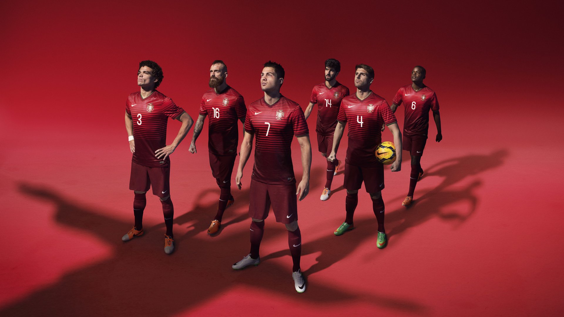 巴黎压制尤文,当卢卡库的节奏成为绿茵场上的绝对法则