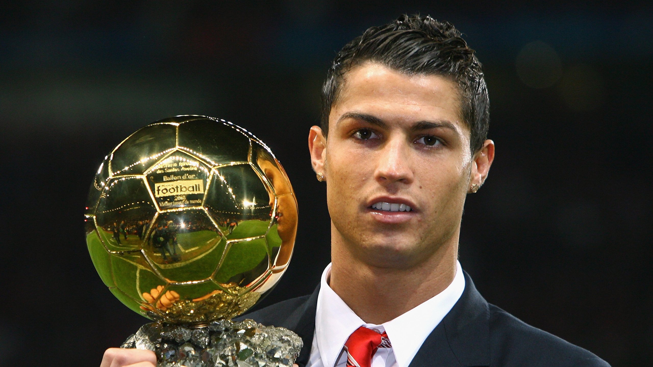 姆巴佩爆发，AC米兰绝杀比利时，足球世界的平行宇宙与命运交错